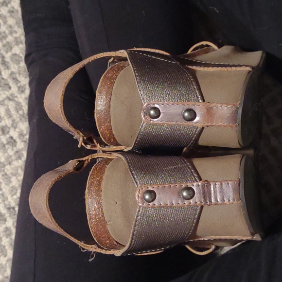 OTBT Wedge Sandals - Picture 6 of 13